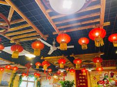 大堂-靠山屯东北农家菜(八龙桥雅苑店)