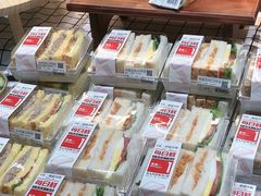 -胖东来生活广场(健康路店)