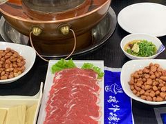 -楼外楼大刀肉传统火锅居(幸福街店)