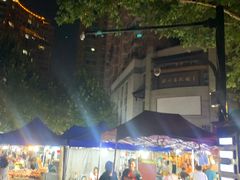 -吴山路夜市