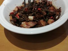干豆角烧肉-邻家小馆(银都店)
