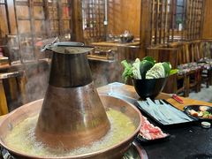 -果松木炭酸菜铜火锅·外婆参鸡汤