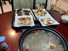 -蘑统田下·野生菌火锅