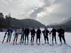 -大别山南武当滑雪场