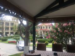 -起士林西餐厅(东经路店)