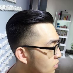 -FRIDAY星期五专业美发沙龙