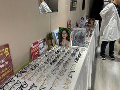-零度眼镜·宝视友·蔡司依视路(吾悦花街店)