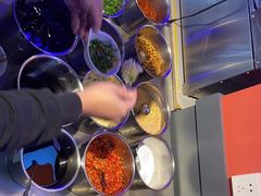 -钢管厂五区小郡肝串串香(滨江店)