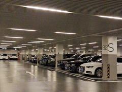 -国微大厦-停车场