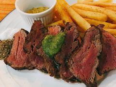 牛里脊配薯条-羽深肉铺 Steak & Wine
