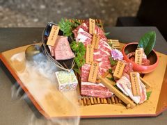 -铭牛烧肉·和牛海鲜自助(高新月牙湖店)