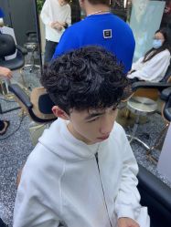 -藤野造型专业烫染接发