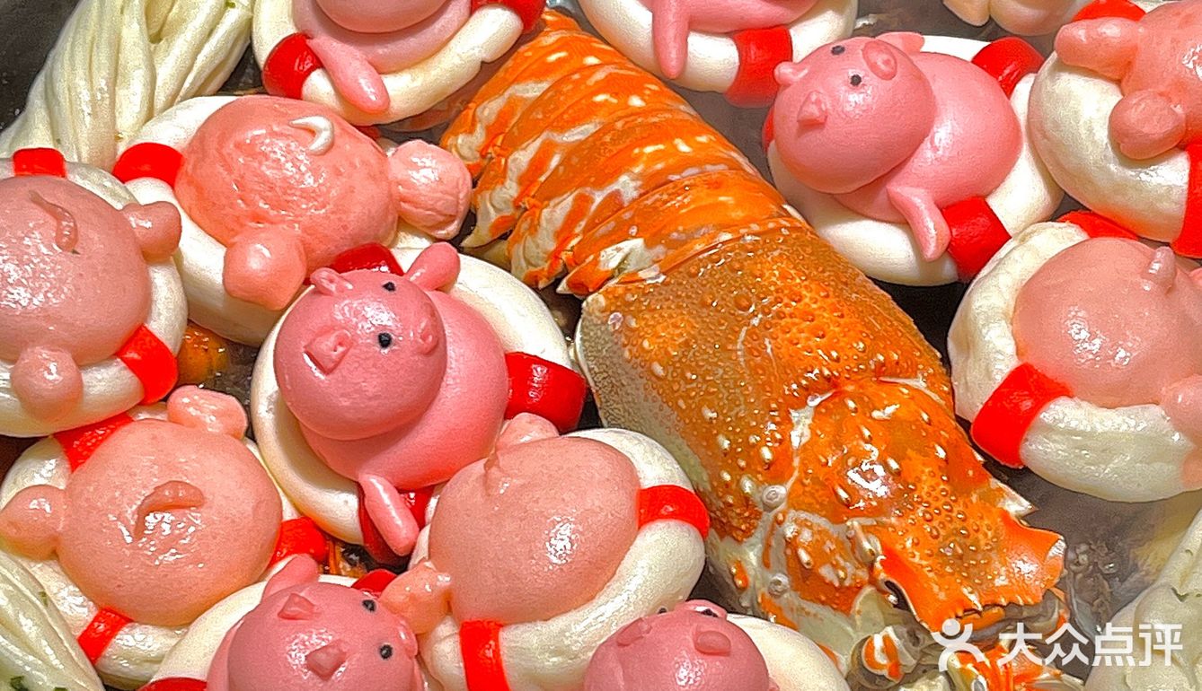 来大连！铁锅炖里还有大龙虾…真没白来🤤
