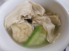 胜瓜支竹浸鱼腐-惠爱餐厅