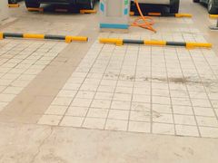 -居然之家金源店-停车场