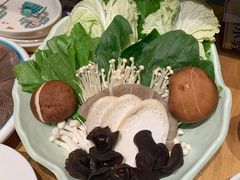 -额尔敦传统涮.冰煮羊火锅(乌兰察布体育场店)