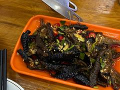 -广味炭炉鸡煲(宝业路分店)