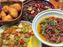 -老滇山寨•云南特色菜•地方菜•民族风情歌舞表演(金碧店)