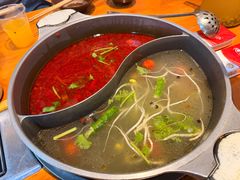 -苗阿哥酸汤牛肉火锅(体育场店)