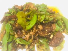 荷包辣椒炒扣肉-耀升国际饭店