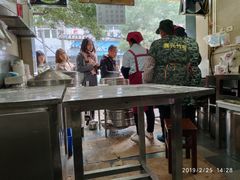 大堂-家阳赵师傅油饼包烧麦(粮道街店)