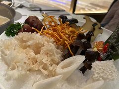 绣球菌-红雀围·海鲜火锅(陆家嘴中心店)