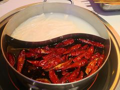 鸳鸯锅-钢管厂五区小郡肝串串香火锅(人民广场店)