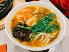 小锅米线-半山腰·云南菜(侨福芳草地店)