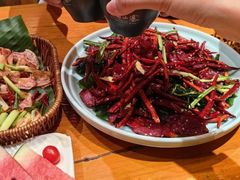 -老滇山寨•云南特色菜•地方菜•民族风情歌舞表演(金碧店)