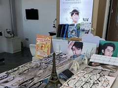 -视野联行眼镜·蔡司授权店(长白万象汇店)