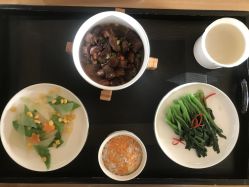 -爱陪伴尊享月子中心(国际店)