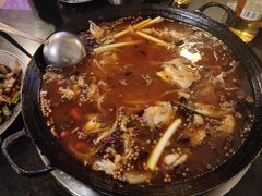 -鸿顺老铁锅美蛙鱼府(解放碑店)