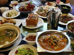 -河畔春天时尚餐厅