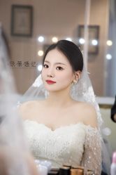 -欣薇婚纱(新源乐汇城店)