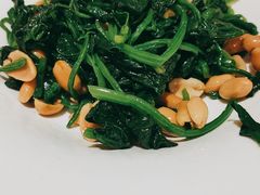 果仁菠菜-东方饺子王(新奥购物中心店)