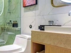 -维也纳国际酒店·重庆交通大学六公里轻轨站店