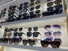 -新视达眼镜店·蔡司·依视路(名镜苑店)