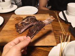 -几个木匠匠人厨房
