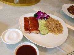 金牌化皮乳猪-广东胜利宾馆西关粤中餐厅