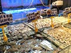 -领鲜活海鲜榴莲自助火锅(东门店)