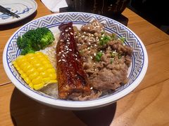 牛肉鳗蒲烧双拼丼-渔寿司·日本料理(艾尚天地店)