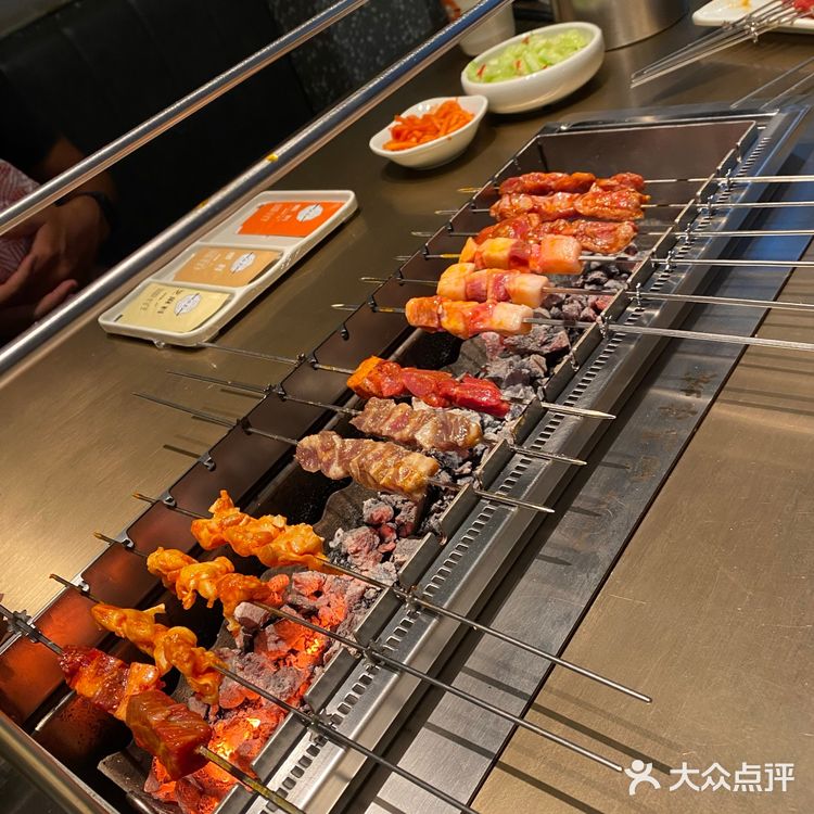 白玉串城