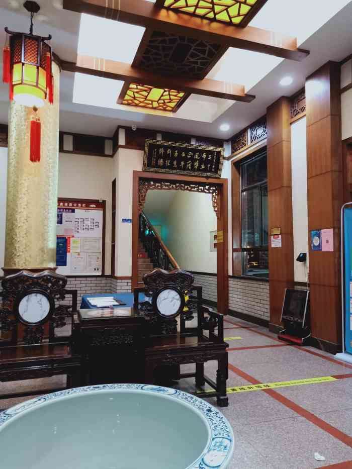 如果去淄博逛周村古商城的话附近最好的饭店就是知味斋主要是以火锅为