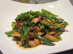 -新天明砂锅鱼头煲