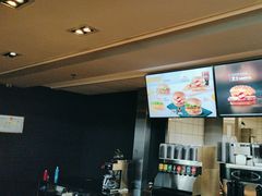 -麦当劳(鄂尔多斯机场店)