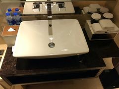 -广州天河希尔顿酒店