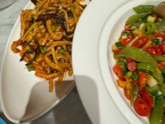 -渝信川菜 · 川味家常菜(财富购物中心店)