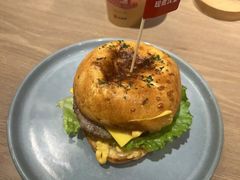 -必胜客(上海华谊新所店)