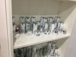 -荟草堂痘肌修护中心