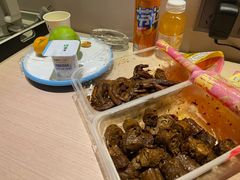 -周黑鸭(北京海淀区新中关店)